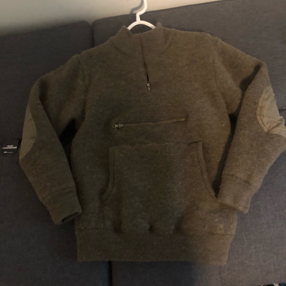 Cabelas mens sweater